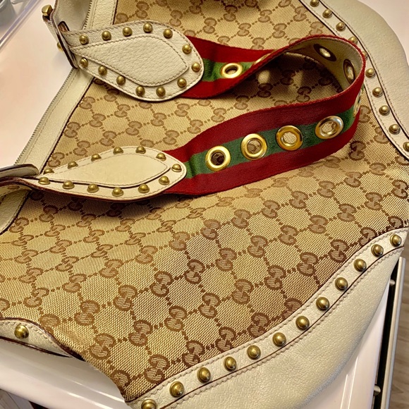 GUCCI Pelham Messenger Studded Bag - Picture 2 of 8
